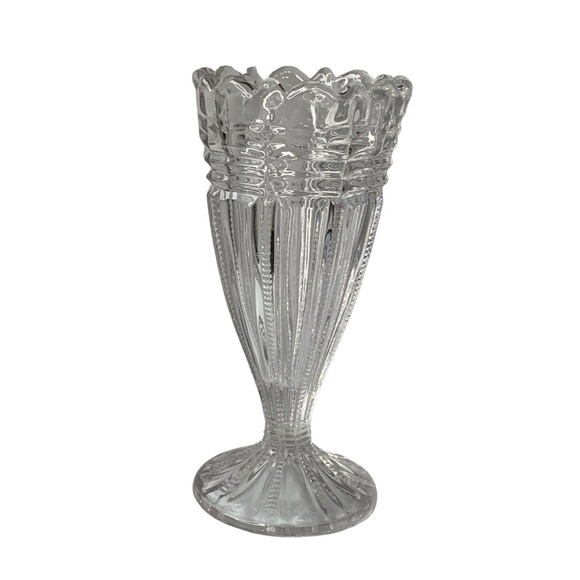 Antique EAPG Bryce “Paris” vase with vertical panels and zipper cross 6.5”. - Picture 1 of 6